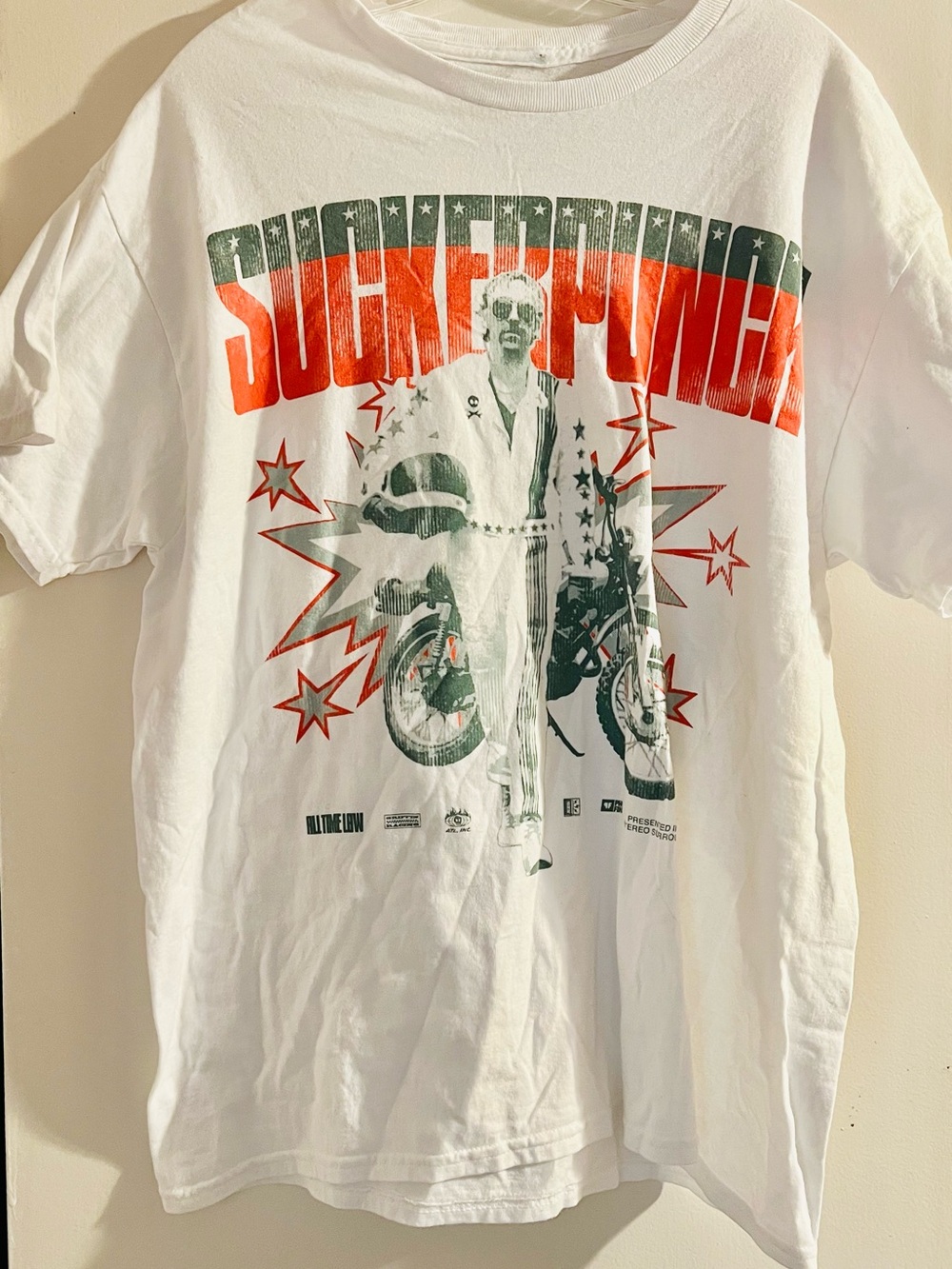 Sucker Punch White Movie Promo Graphic Crewneck Tee with Red & Green Print L